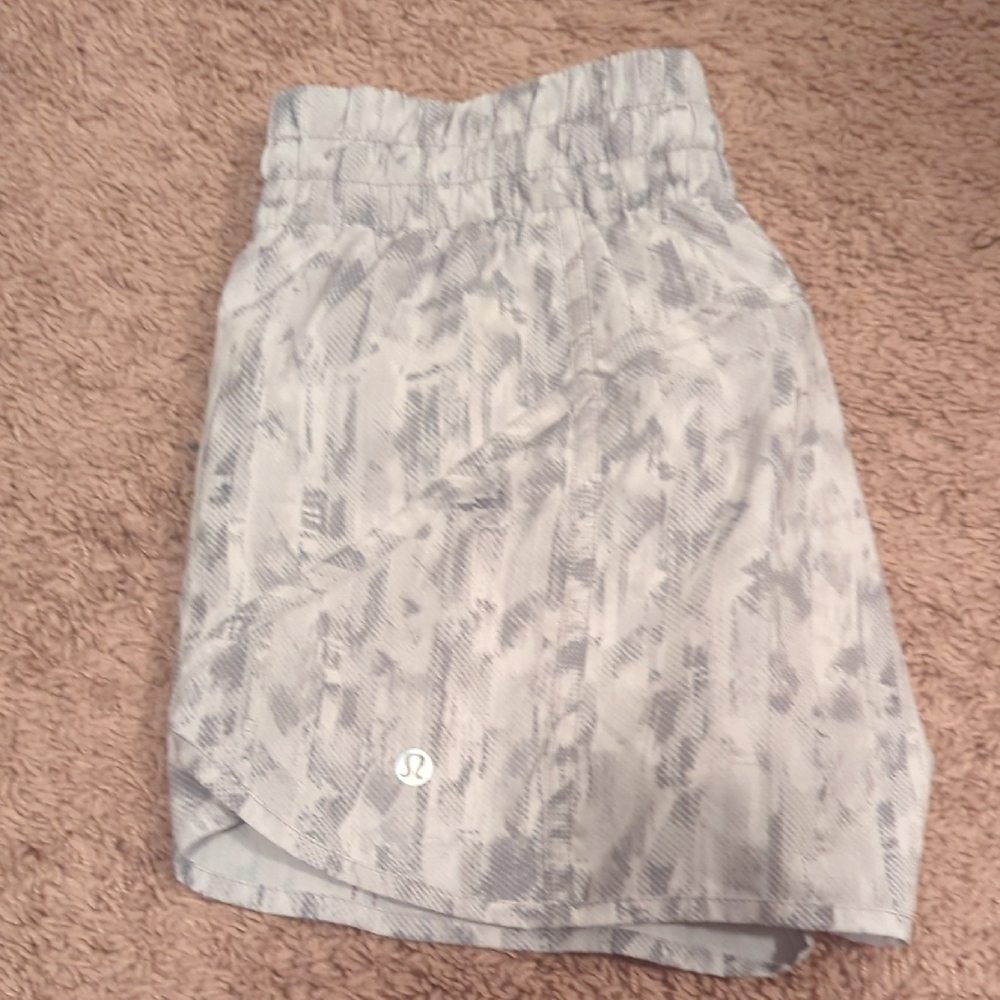 Lululemon Gray Patterned Athletic Shorts